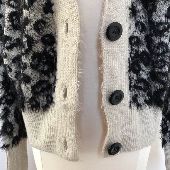 FRANCESCA’S Leopard Print Cardigan Medium NWT - Picture 5 of 11